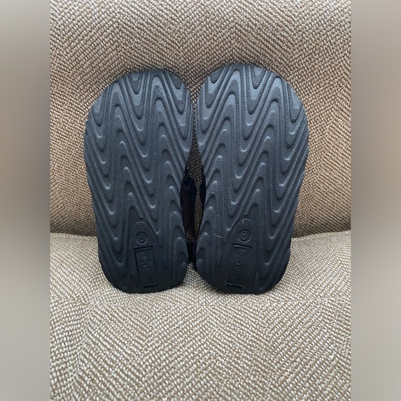 Little Boys Brown Open Toe Sandals with Velcro Closure. Woven Faux Leather. Sz 8 - Picture 10 of 10